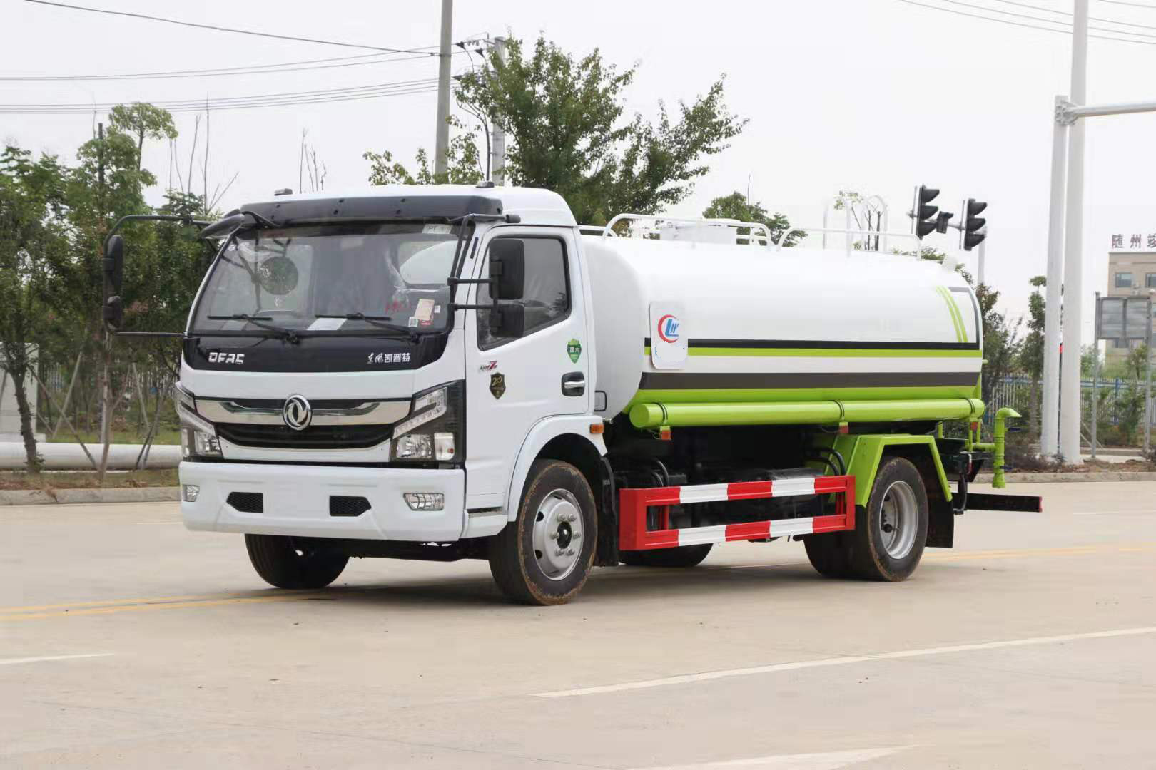 東風9噸灑水車